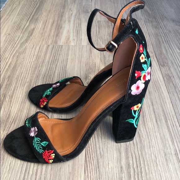 Shoe Republic La Embroidery Heels - Picture 5 of 7